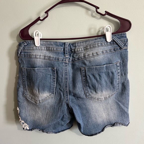 No Boundaries Denim Shorts with Lace - Picture 2 of 3